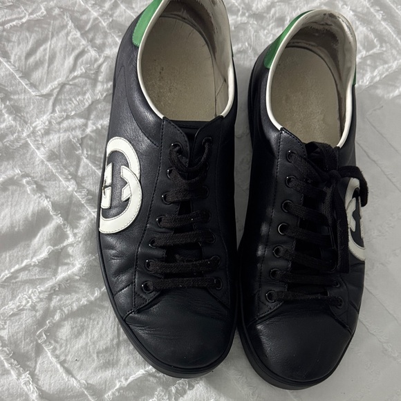 Gucci Black Leather Sneakers with White Logo and Green Heel Tab